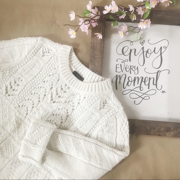 🥂HP🥂 Ivory J. Crew Chunky Wool Alpaca Sweater - Picture 2 of 6